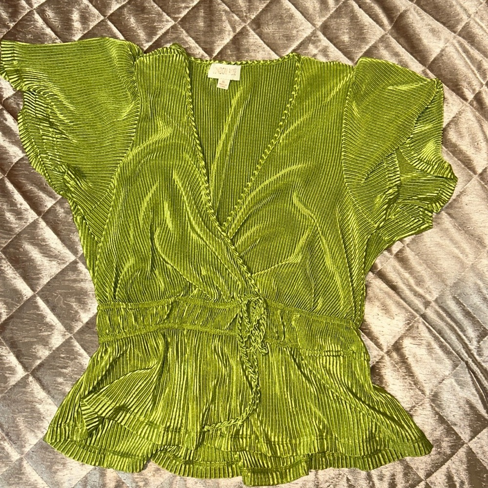 Green plisse peplum-style top
